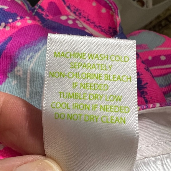 Lilly Pulitzer Buttercup Oh My Guava 9" Shorts 100% Cotton Preppy Scalloped 10 - Picture 11 of 11